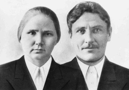 Мария Семёновна и Василий Петрович Березовские. 1930-е годы.